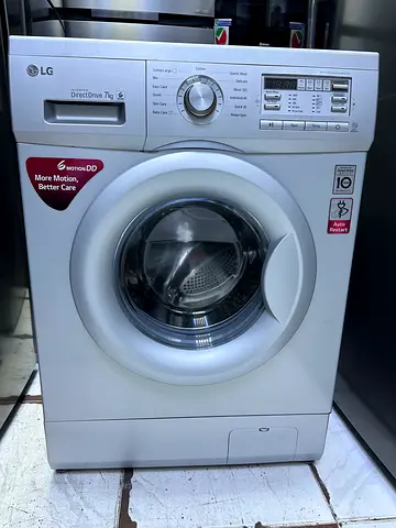 LG washing machine 7 kg same like a new condition