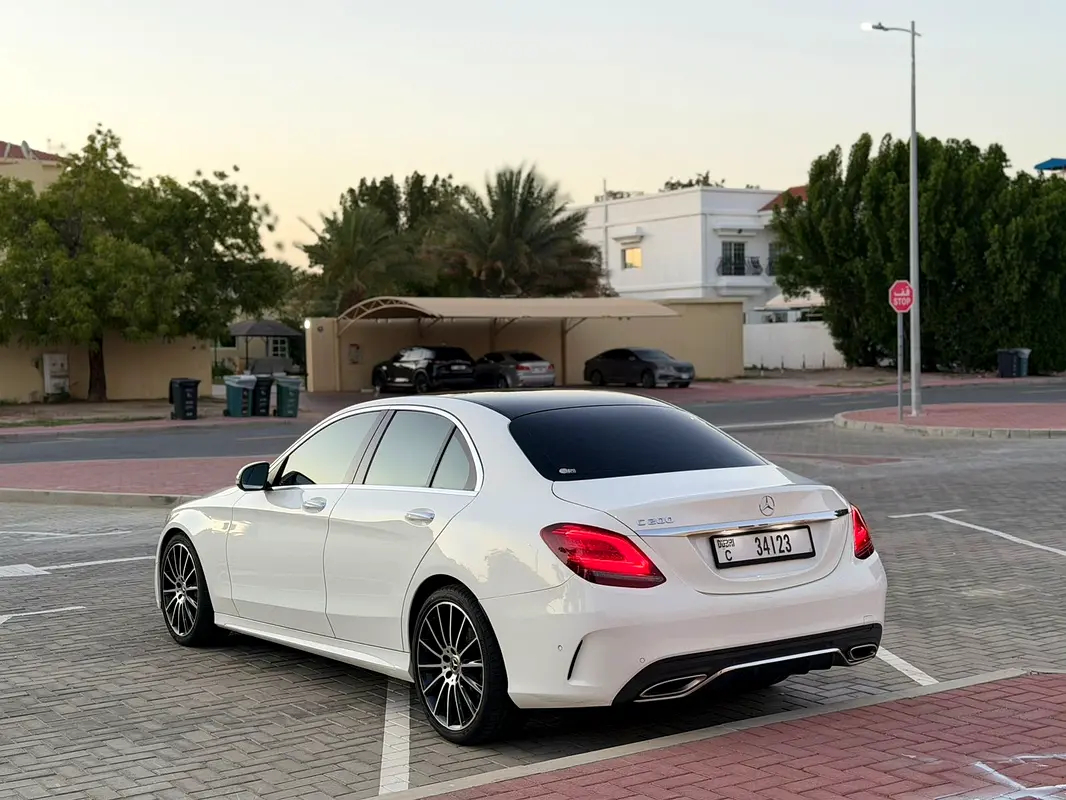 Mercedes-Benz C-Class 2020 — photo 1 of 12