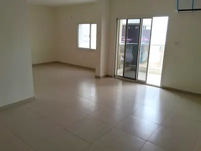 أكبر وأشيك شقة بالمجاز 2 تتكون من ثلاث غرف بمساحة كبيرة | 3 حمامات | أول ساكن | تكييف اسبليت | بلكونه باطلالة شارع الوحدة | 4 أو 6 دفعات | تأمين كاش