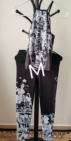 Womens Comic-Print Gym Set (Top + Leggings) - Size M
