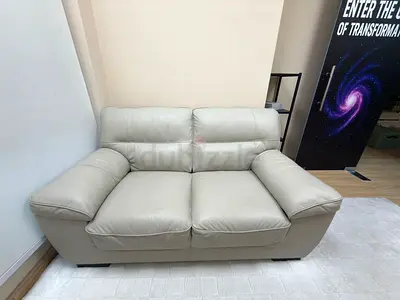 Premium Leather 2-Seater Sofa – Excellent Condition