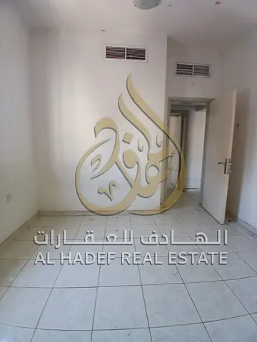 شقة غرفتين وصالة للإيجار في القاسمية الشارقة الند غرفة ماستر موقع مميز قريب من الخدمات مع تسهيلات دفع