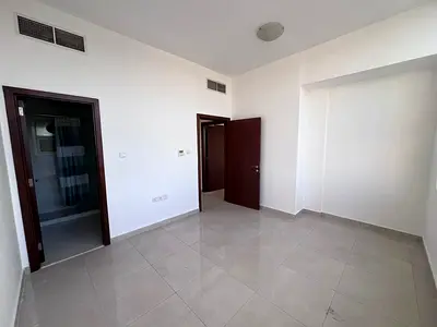 فرصة مميزة – شقة غرفتين وصالة في الروضة 2 شارع الشيخ عمار بجوار الشروق مول