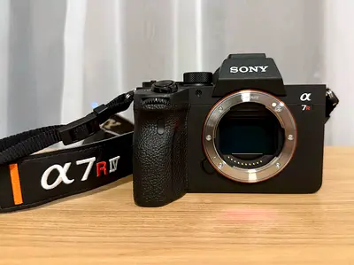 Sony Alpha a7R IV (Body Only) - Excellent Used Condition