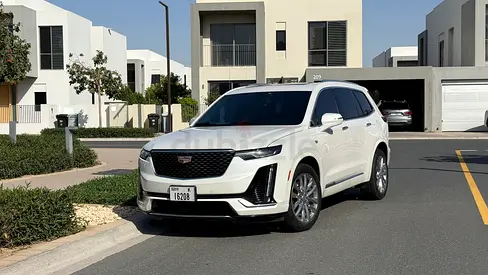 CLEAN TITLE, Owner from new, 6 Seater: CADILLAC XT6 400