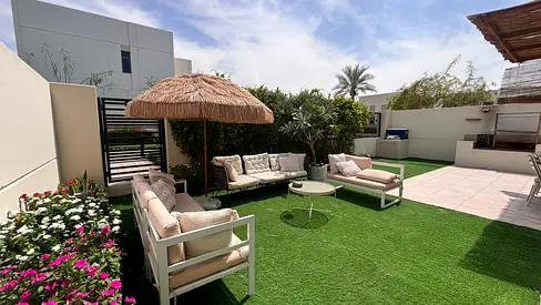 4BR Corner Townhouse for Rent | Prime Location