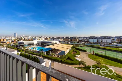 Pool Backing | Single Row | Exclusive