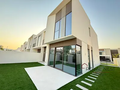 Corner House | Single Row | Genuine listing