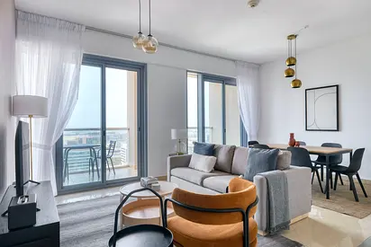 Lake View | Furnished | Flexible Terms