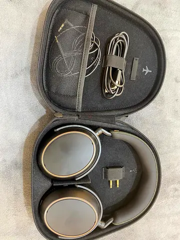 Sennheiser momentum 4