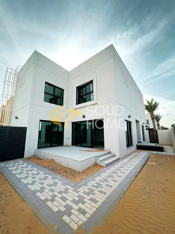 corner townhouse For sale | 4 spacious bedrooms | attractive price | sustainable community.