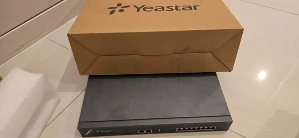 Yeastar P550 VoIP PBX (Original Box + Accessories) - 10/10