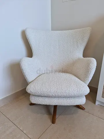 Crate and Barrel Powell Lounge Swivel Chair