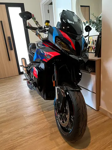 M1000XR Competition Carbon Fibre