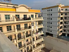 Spacious and Beautiful Studio | Mid Floor | Vacant