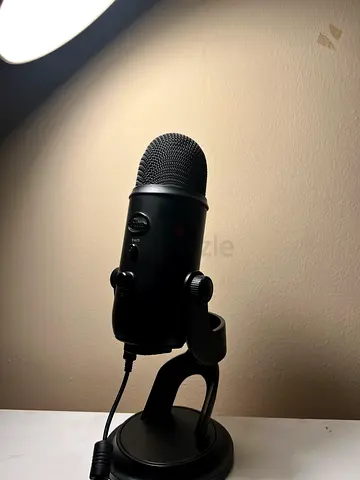 Blue yeti studio microphone