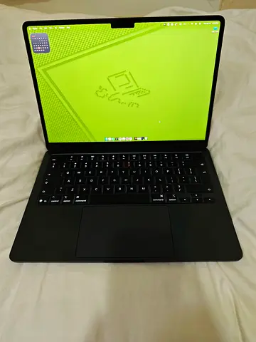 Selling Macbook Air M4 13 inch 24gb Ram 512gb