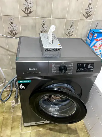 Hisense front-load washing machine - good condition