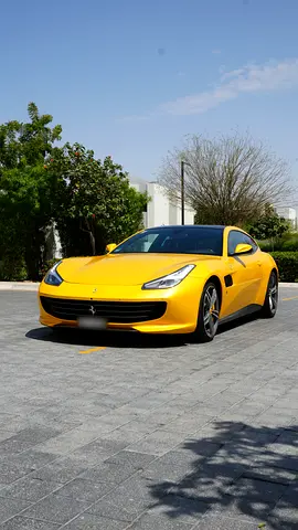 Ferrari GTC4 Lusso V12 - 2017 - eu spec / Warranty 02/2027/ JBL / Full Carbon