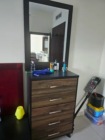 Wooden Dresser with Mirror and 4 Drawers - Good Condition