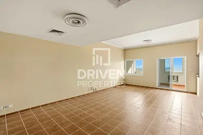 Spacious Layout | Modern Apt | Ready to Move in