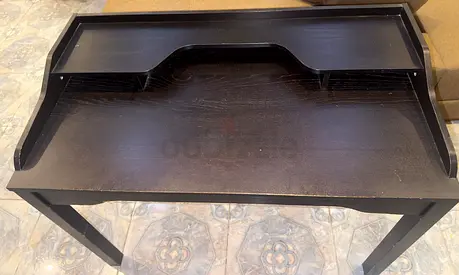 Computer table
