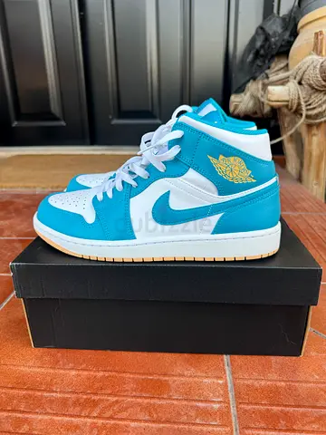 Jordan 1 Mid Aquatone - US 9 / UK 8 / EUR 42.5 - Like New