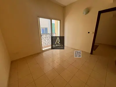 موقع استراتيجي- قريب من جميع الخدمات-سعر جيد-سهولة الوصول الي دبي والشارقة