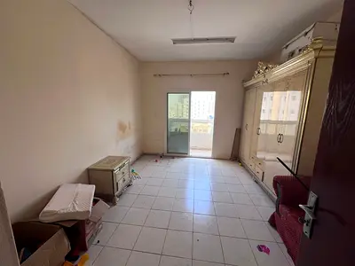 1BHK بالراشدية 3 | قريب للكورنيش | مساحة كبيرة | صيانة مجانية | 6 دفعات