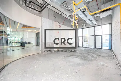 Street facing shop| fully fitted| two parkings