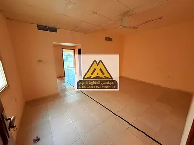 شقة غرفتين وصالة في الحميدية 1 عجمان، 2 حمام، بلكونة، تكييف مركزي، 34 ألف سنويًا، 4 أو 6 دفعات، موقع مميز وقريب من كل الخدمات.