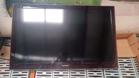 Samsung 52-inch Flat Screen TV - Good Working Condition