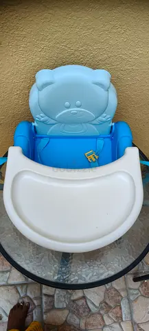 Blue teddy high chair with detachable tray - good condition