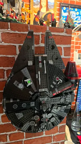 LEGO- dark falcon