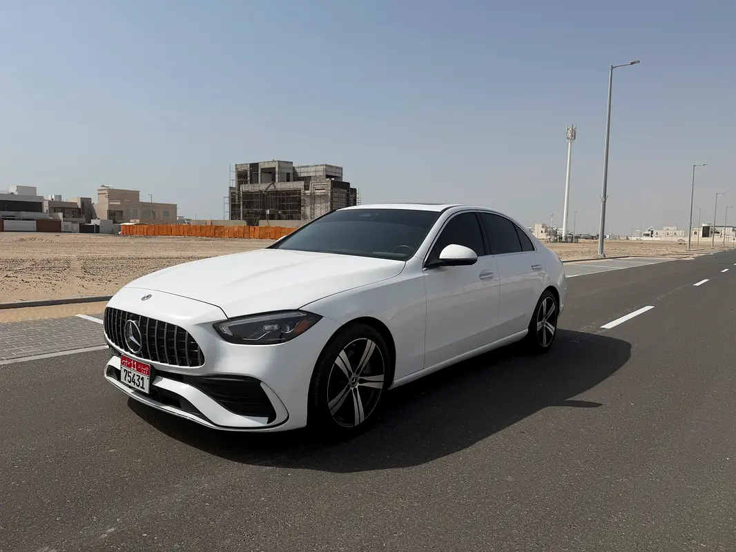 Mercedes-Benz C-Class 2022 — photo 1 of 18