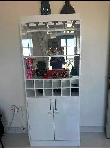 White Mirrored Wine Cabinet/Cupboard with Shelves and Cup Holders.