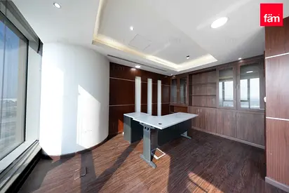 High Floor / Vacant / Beautiful Location