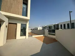 Corner Unit | Modern-Brand New | Landscape Garden