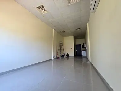 للايجار السنوي الحميديه 1 استديو  مساحه كبيره_ تكييف اسبليت _باركينج متاح _موقع مميز قريب المحكمه وجامعه عجمان