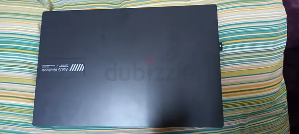 ASUS VivoBook laptop - good condition, new-not used much