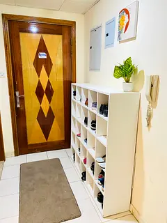 EXECUTIVE MALE INDIAN BED SPACE ROLLA