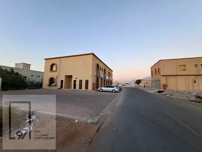 للبيع بناية سكنية تجارية في جلفار إمارة رأس الخيمة
