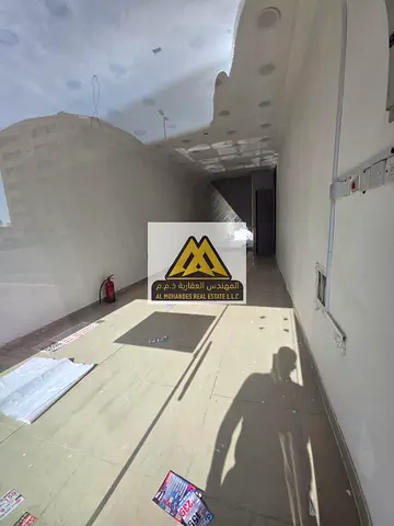 محل تجاري بموقع ممتاز  | علي شارع الشيخ عمار مباشرة | حركة تجارية نشطة طوال اليوم | مناسب لمختلف الأنشطة