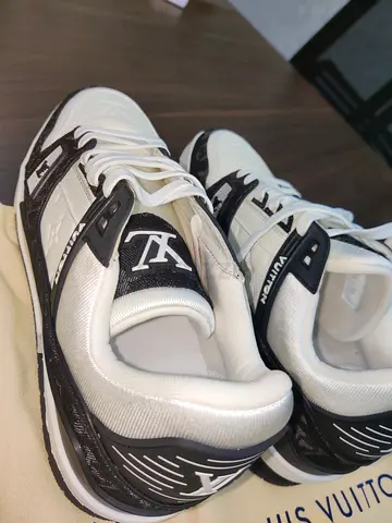 LOUIS VUITTON LV Trainer Sneakers in Black and White, Size 44, Shoes for Men