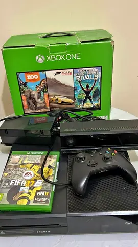 Xbox One console bundle with Kinect, controller and FIFA 17