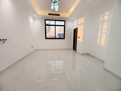 فيلا فاخره_تشطيبات موديرن_4 غرف نوم كبيره_2 مجلس_7 حمامات_مساحات واسعة مناسبة للعائلات