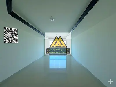 للبيع غرفتين وصالة و 4 حمام في برج الكورنيش | اطلالة علي المدينة | المساحة: 2,125 قدم مربع