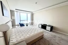 Sea views | Luxury Living | Vacant Now