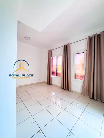 VACANT | SPACIOUS | WELL MAINTAINED | QUITE PLACE