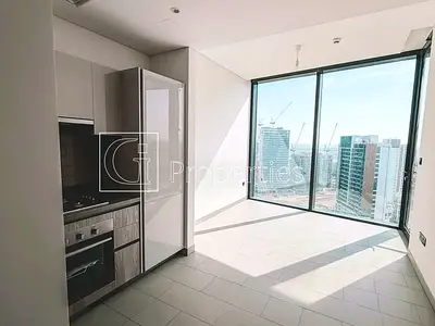 1BR | Modern | Prime Location